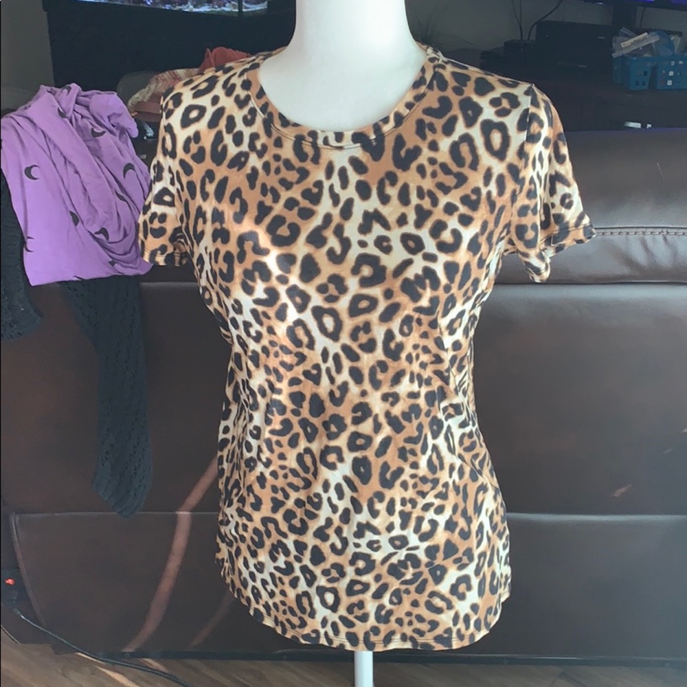 Leopard print tee shirt